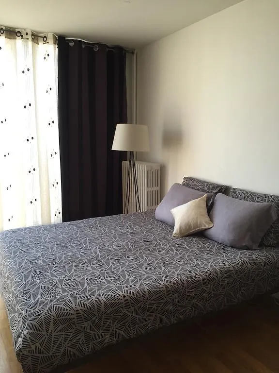 Champs Elysees - Cozy Studio