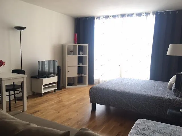Champs Elysees - Cozy Studio *
