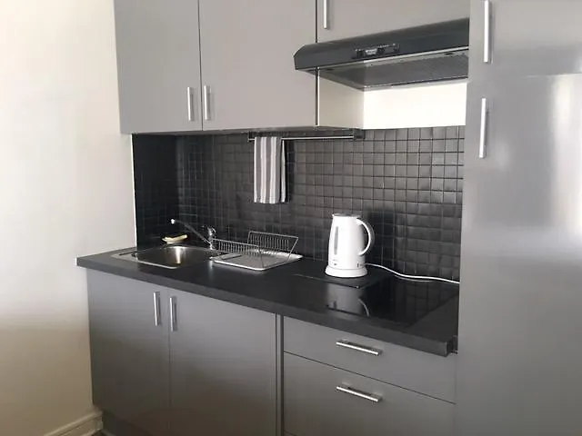 Champs Elysees - Cozy Studio Apartment *