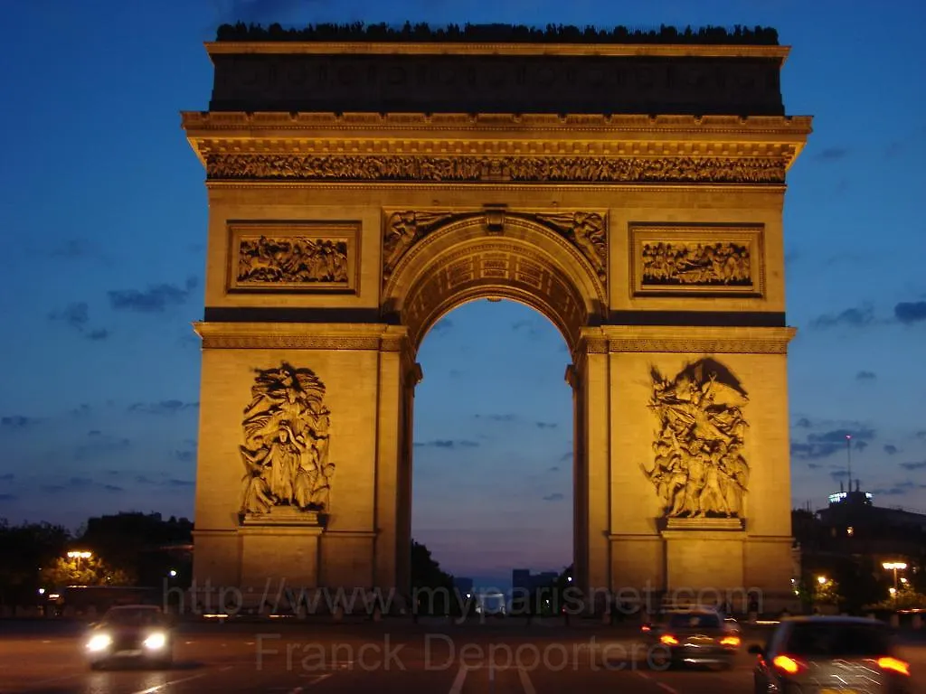 Champs Elysees - Cozy Studio Apartment Paris